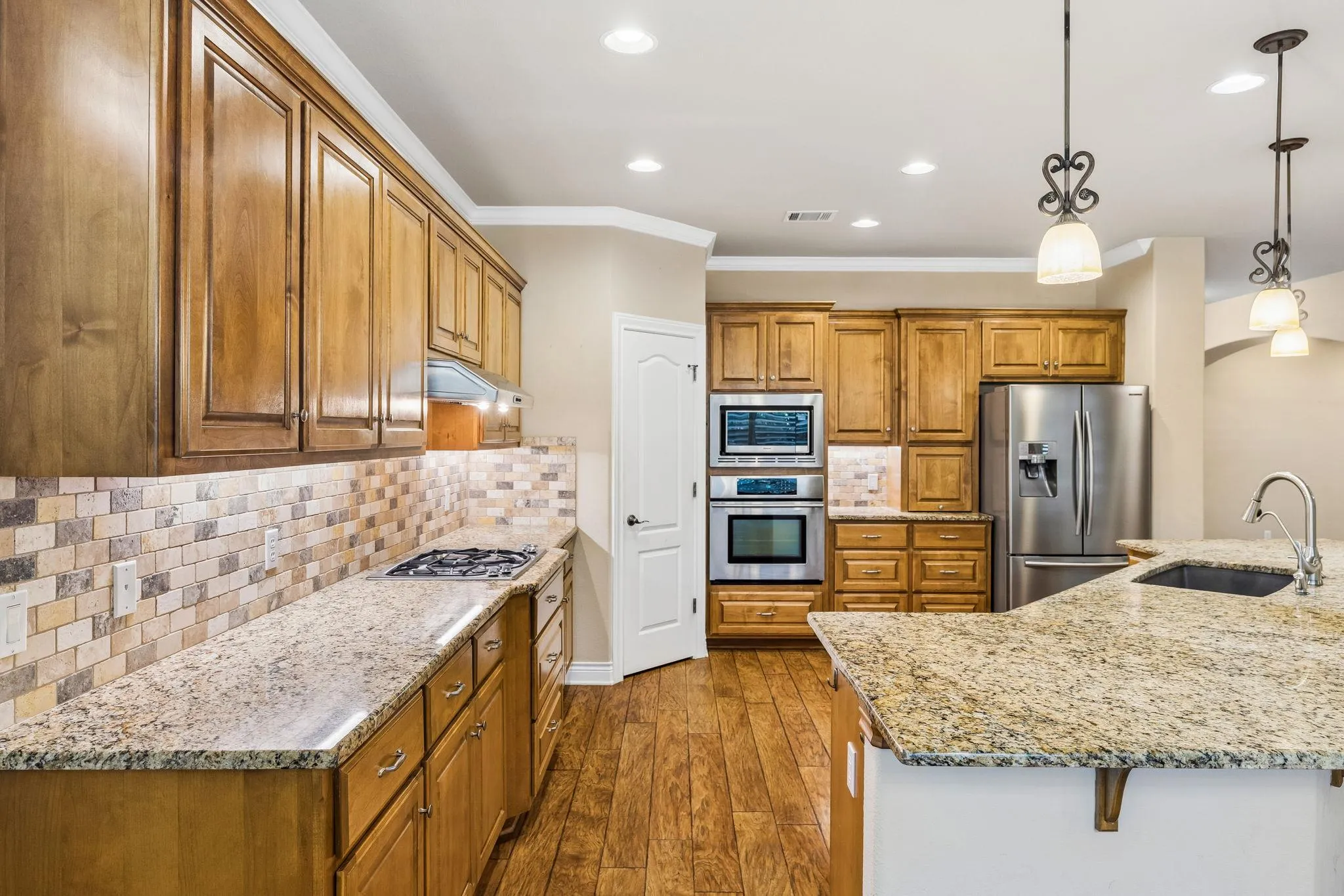 Photo 4 of 4802 HIDDEN SPRINGS TRL