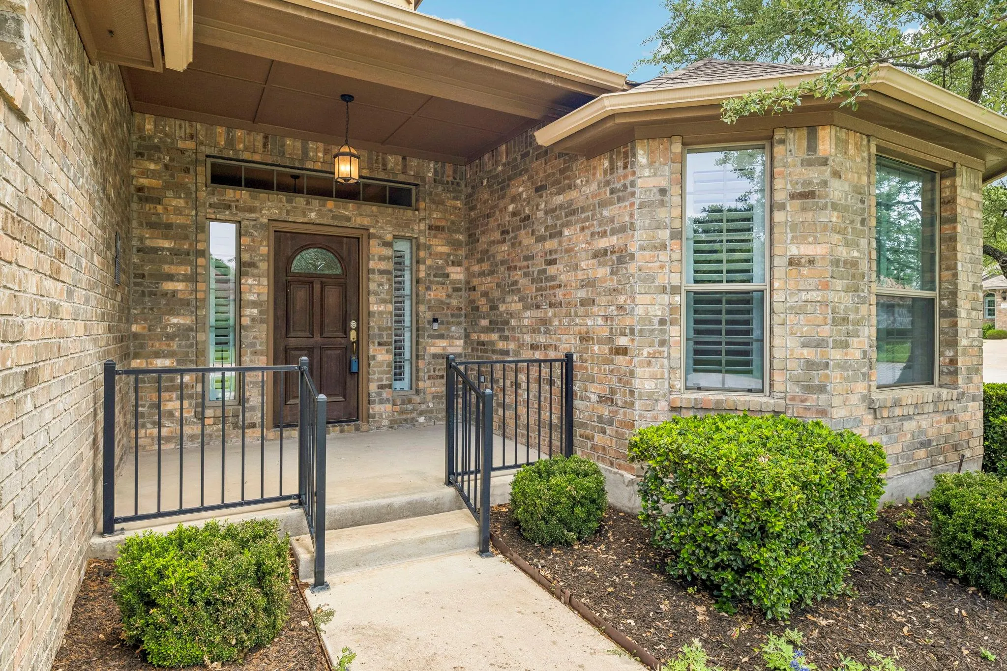 Photo 2 of 4802 HIDDEN SPRINGS TRL