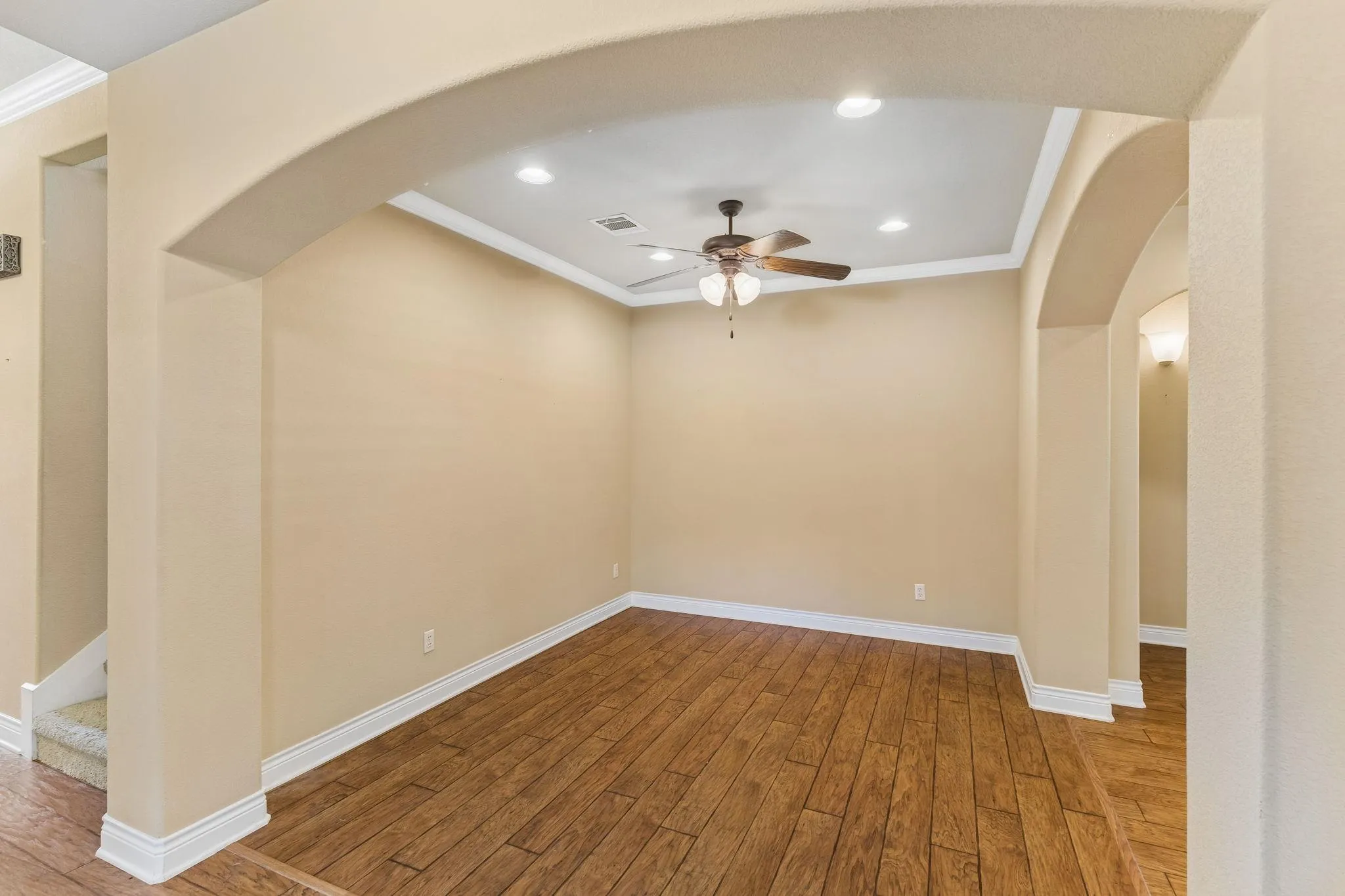 Photo 2 of 4802 HIDDEN SPRINGS TRL