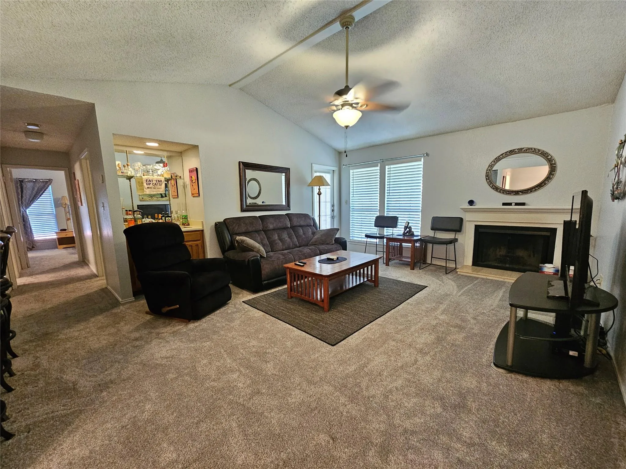Photo 3 of 1202 THORPE LN #604