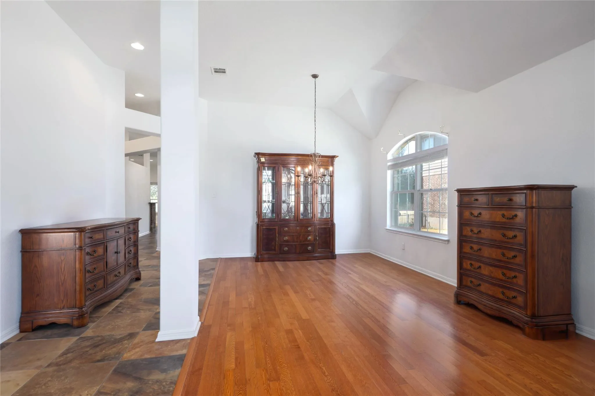 Photo 4 of 19309 SEA ISLAND DR
