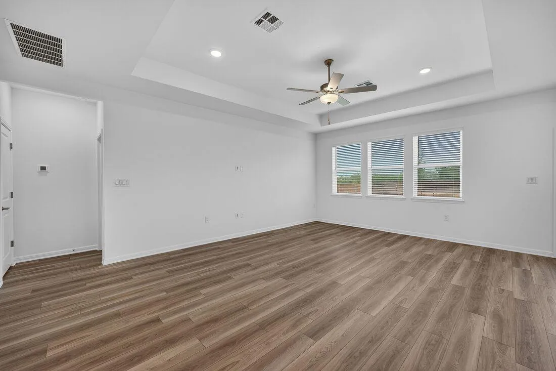 Photo 4 of 1709 LORANT LN