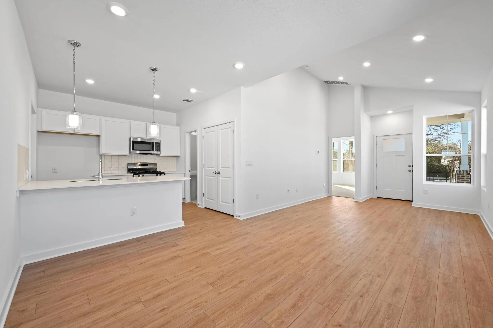 Photo 3 of 497 ORLEANIAN DR #C