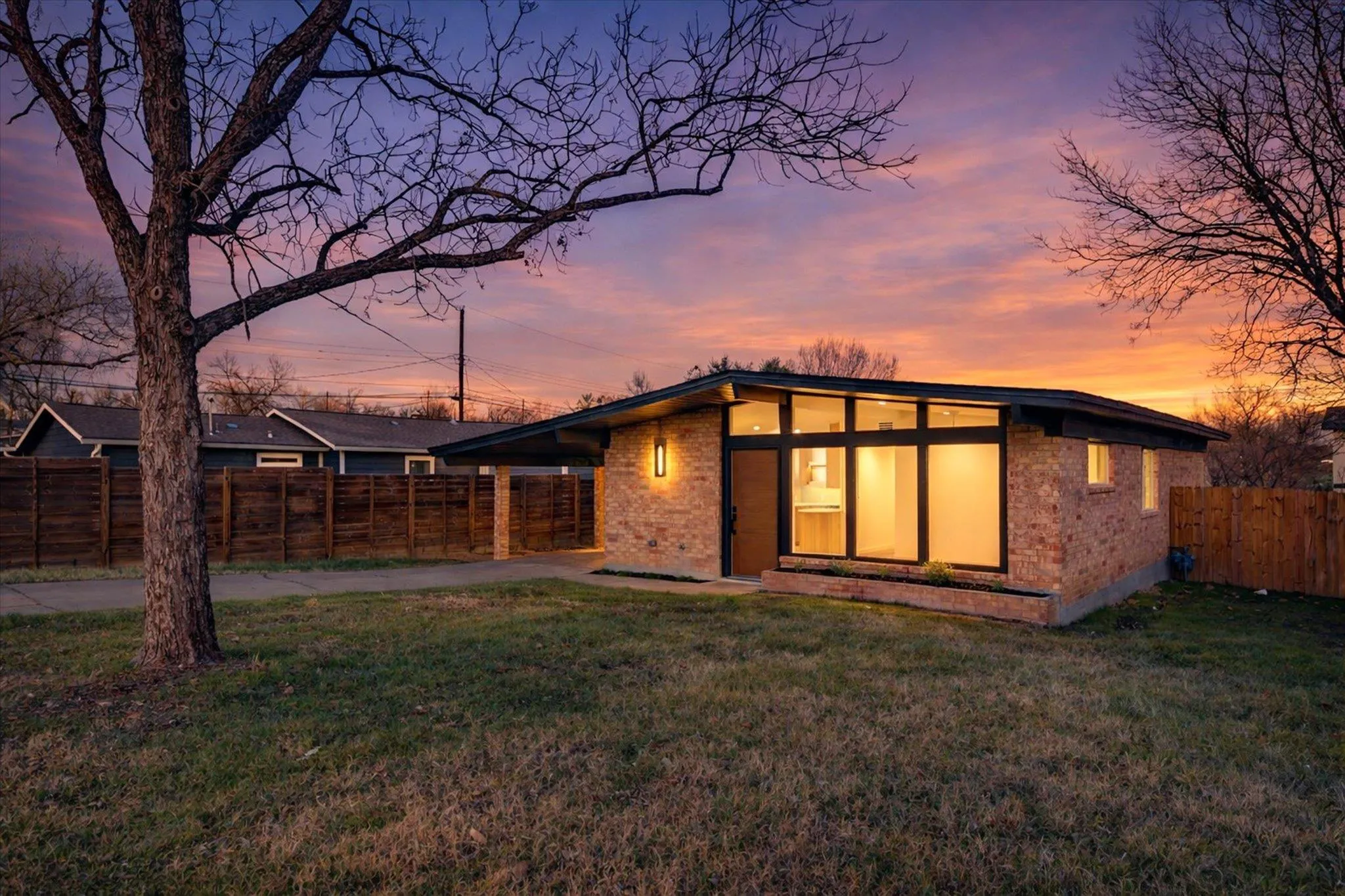 Photo of 1719 MEANDER DR, Austin, TX, 78721