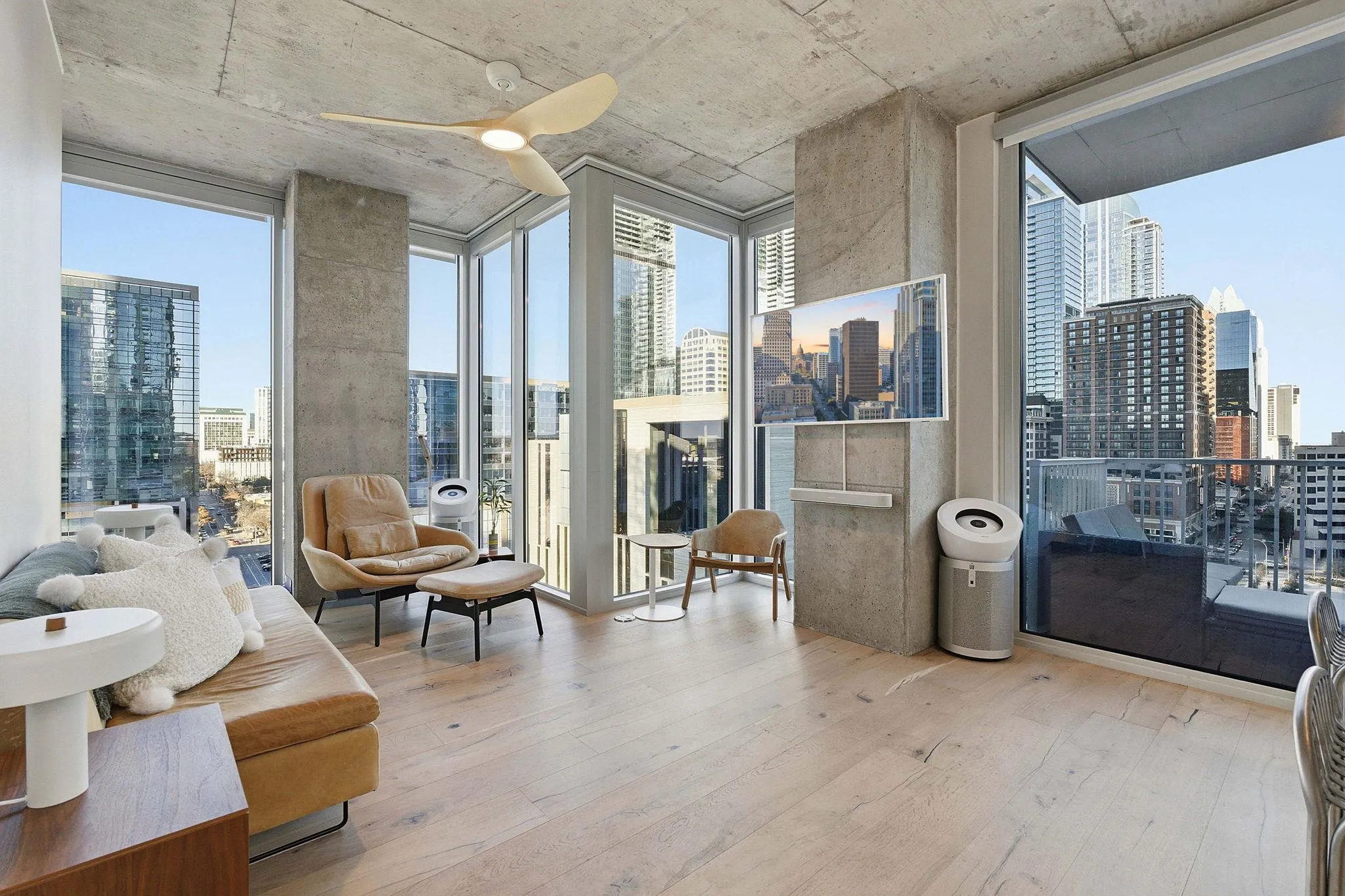Photo 4 of 360 NUECES ST #1217