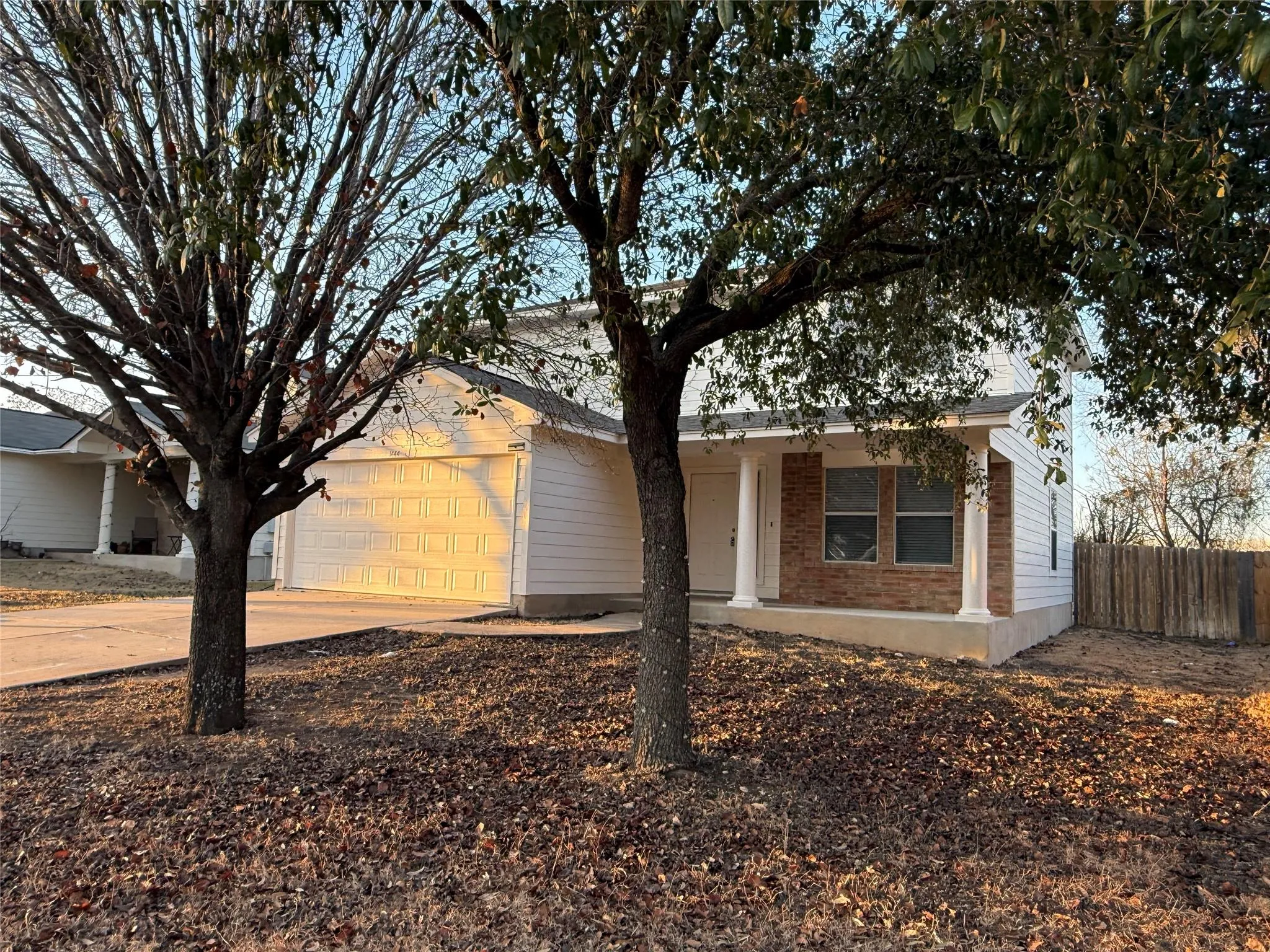 Photo 3 of 1444 KENNEYS WAY