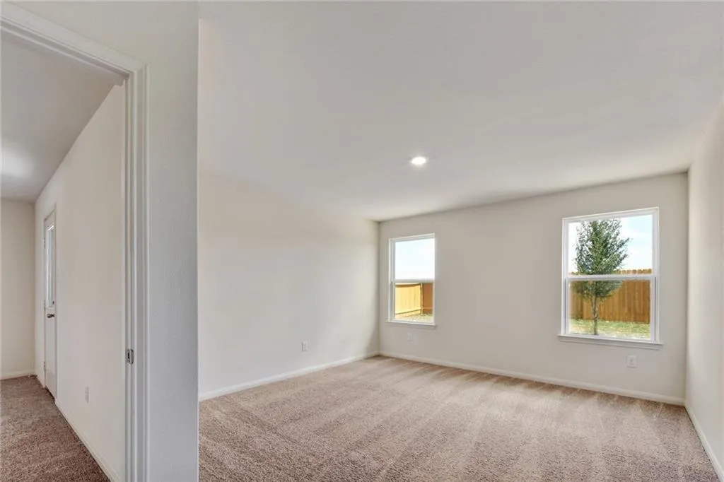 Photo 4 of 140 ALLINGTON CIR