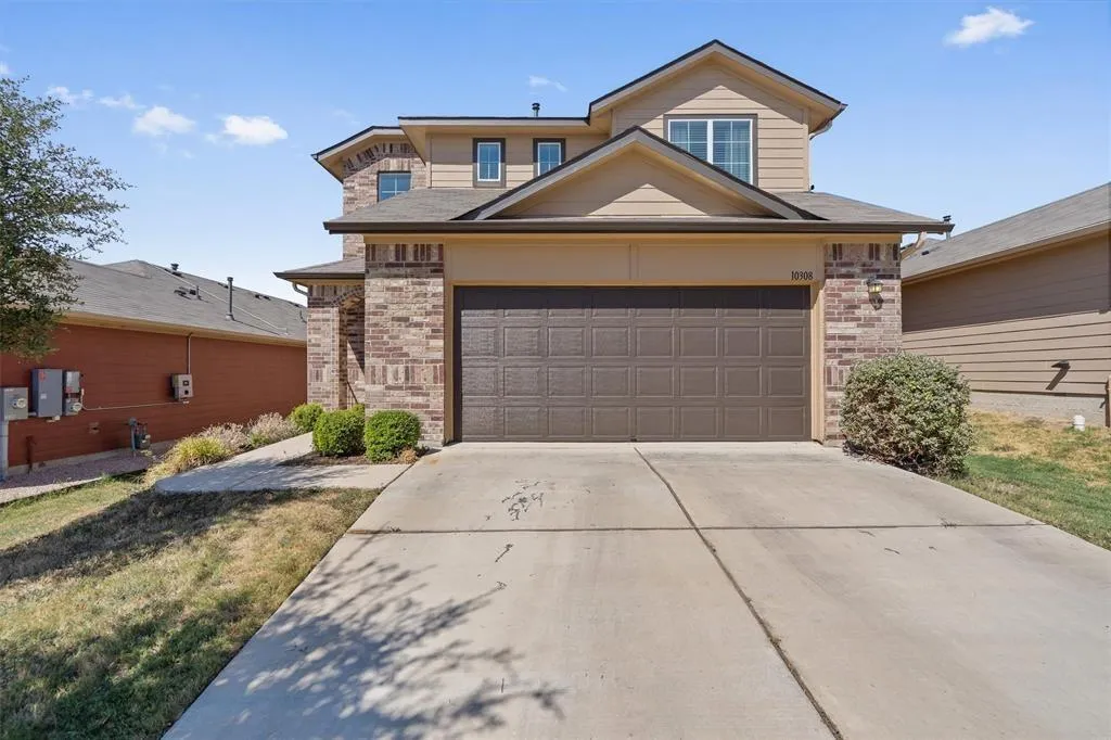 Photo 3 of 10308 HATTON LN