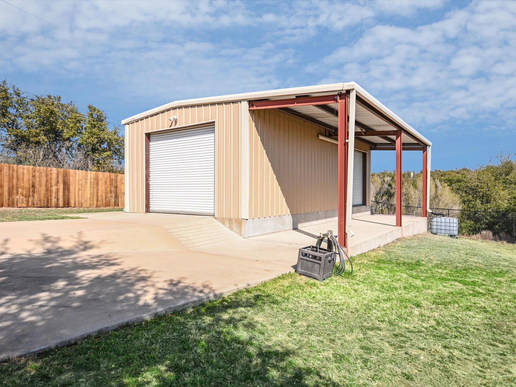 Photo 4 of 10111 BAXTER LN