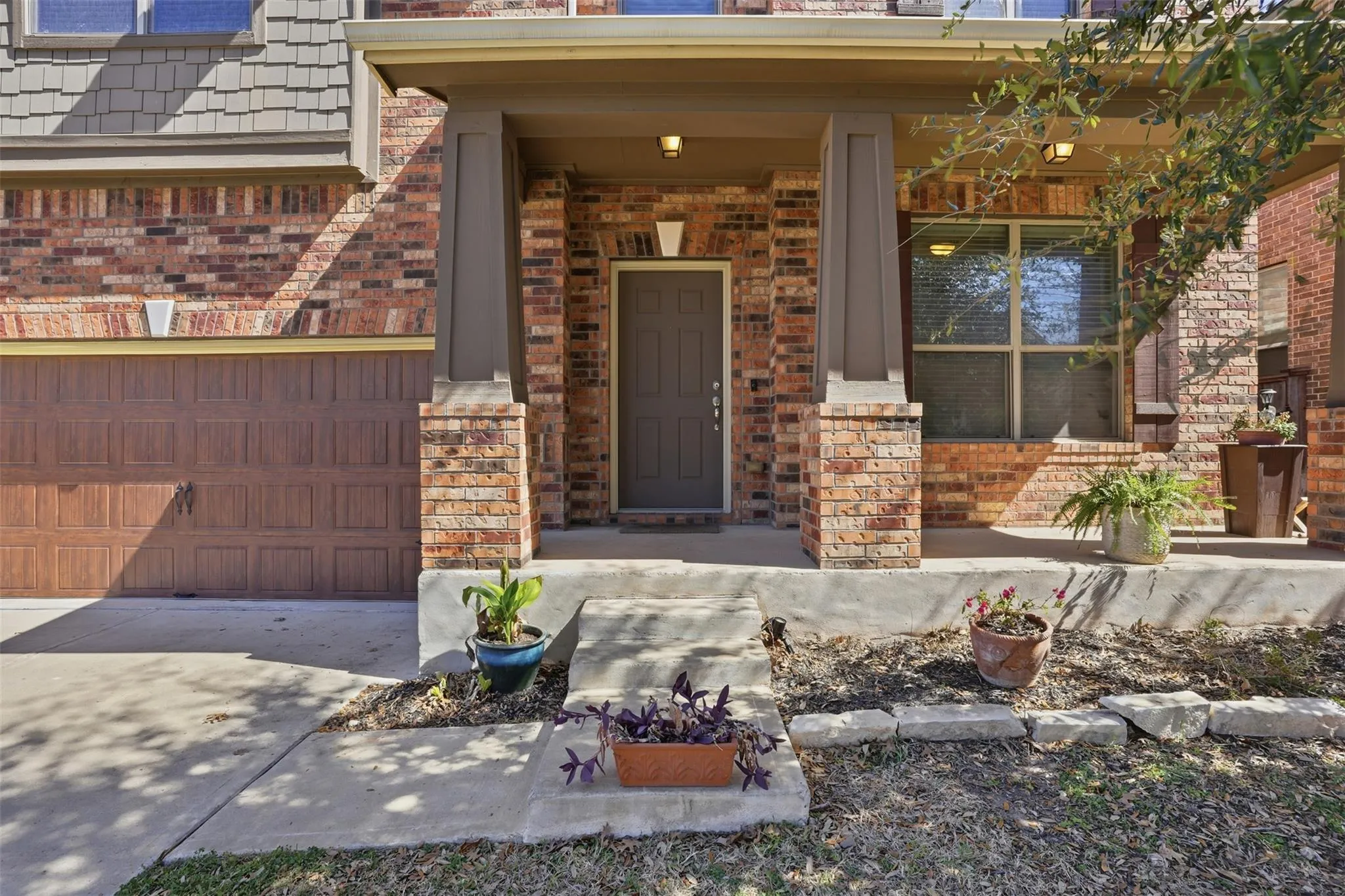 Photo 3 of 1720 BOVINA DR
