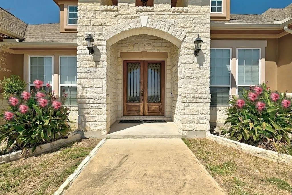Photo of 7300 GILBERT RD, Manor, TX, 78653