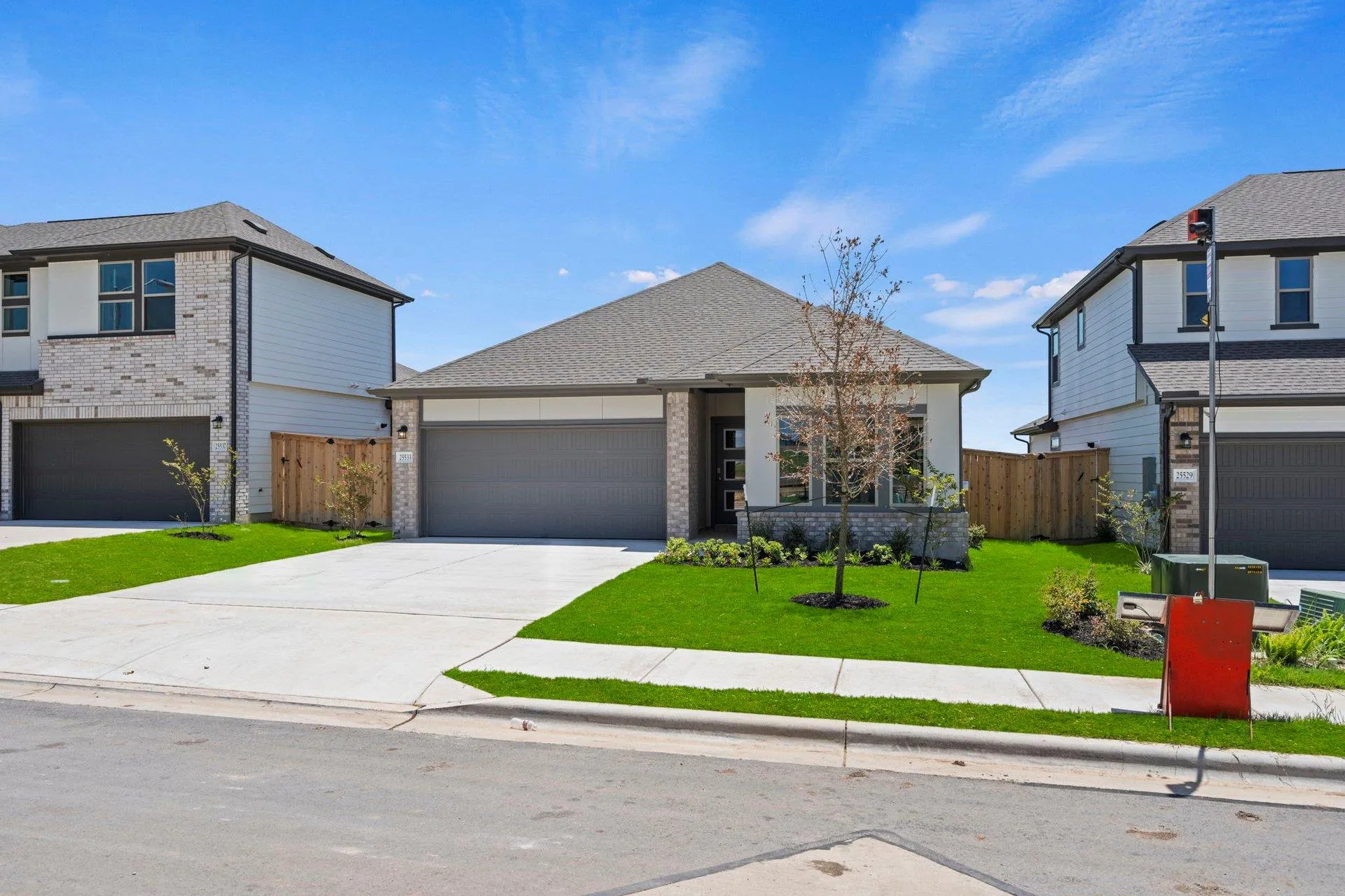 Photo 4 of 25533 FLORA BELLA LN