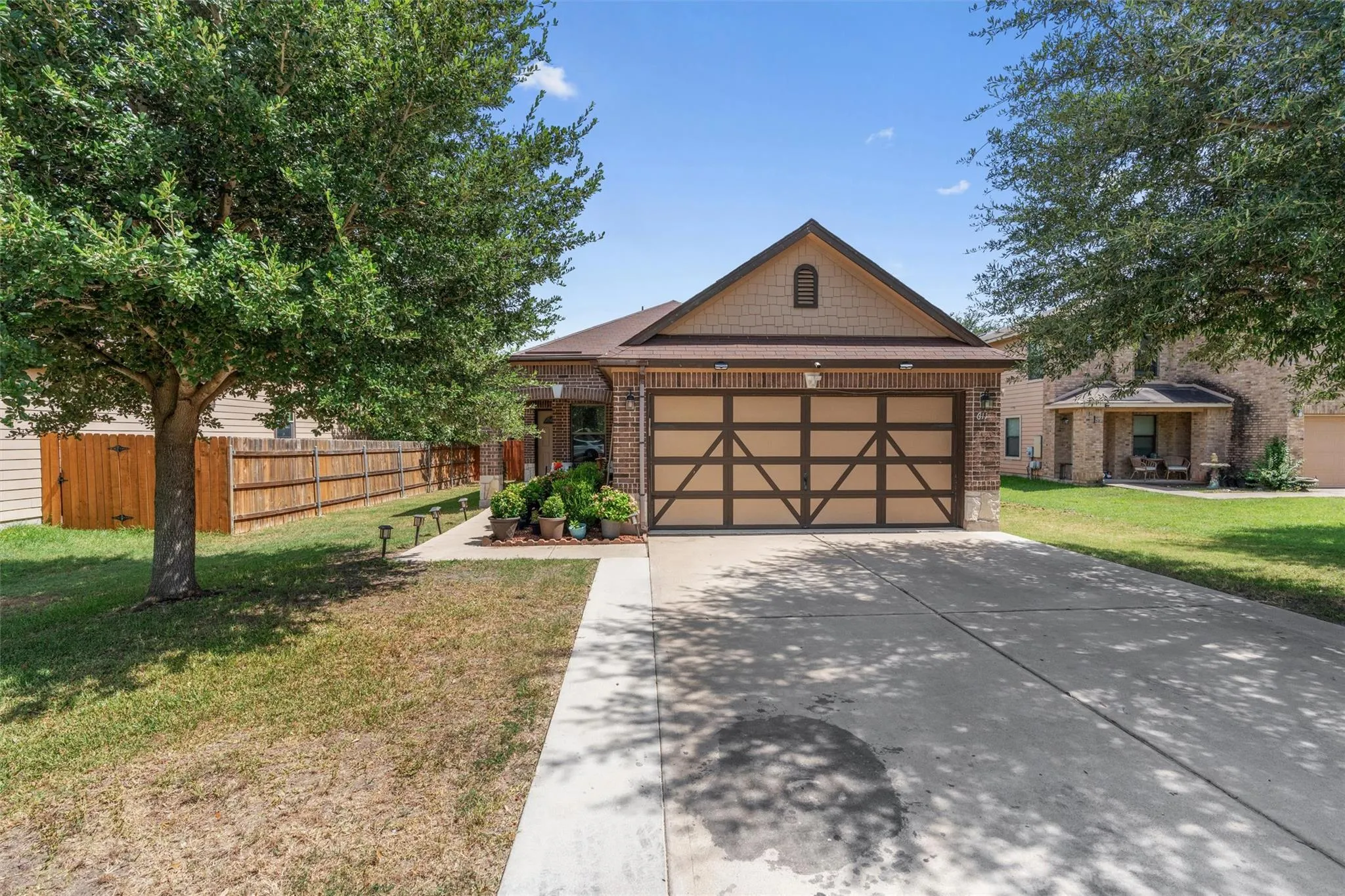 Photo of 611 BIG BEND TRL, Taylor, TX, 76574