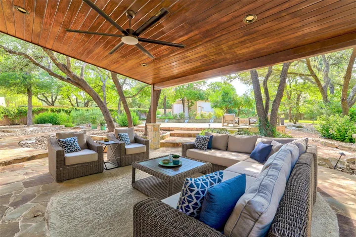 Outdoor living space