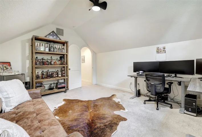 Office or flexspace tucked away upstairs for complete privacy