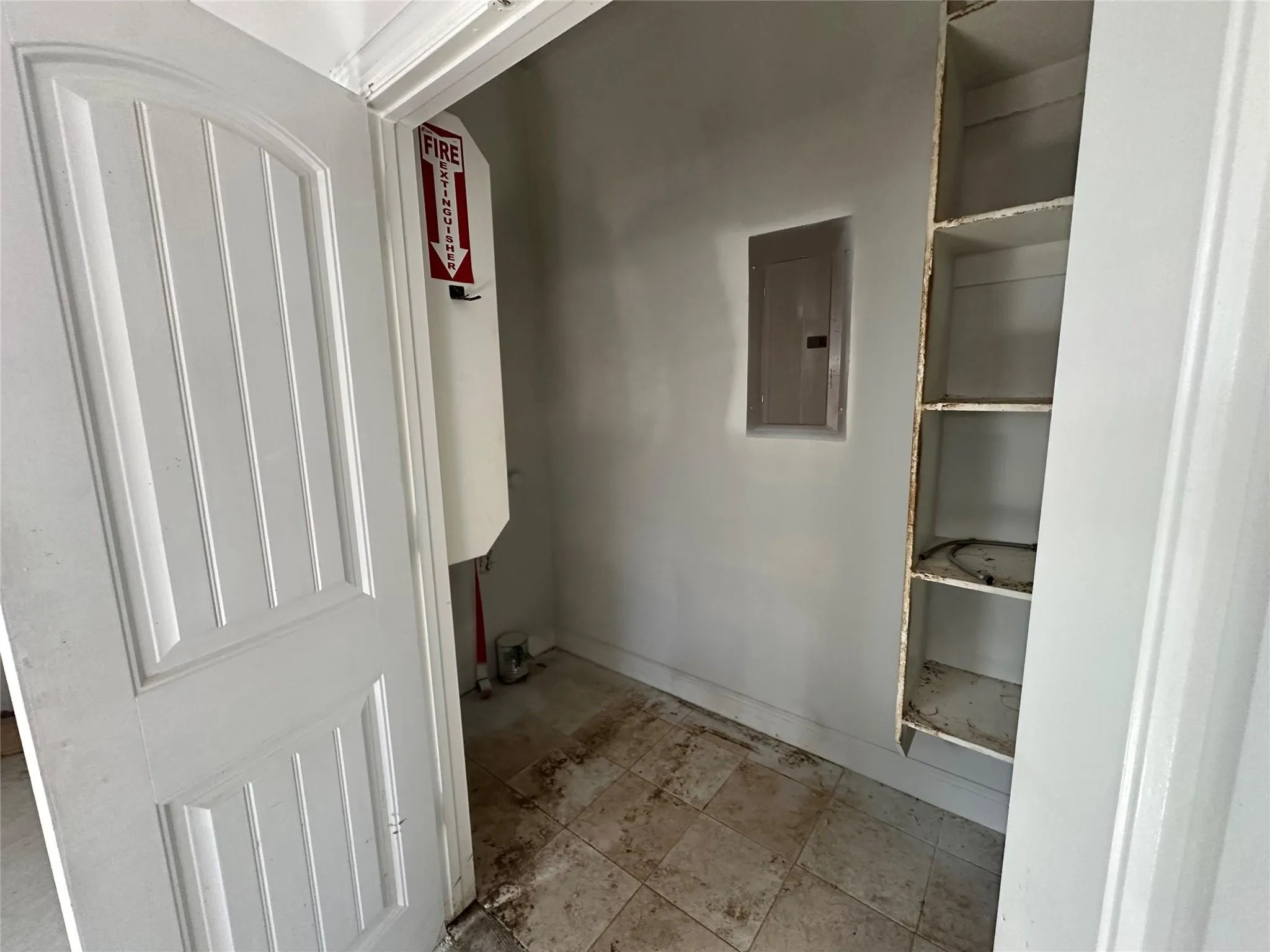 Photo 5 of 170 SCARLET HARTS LN