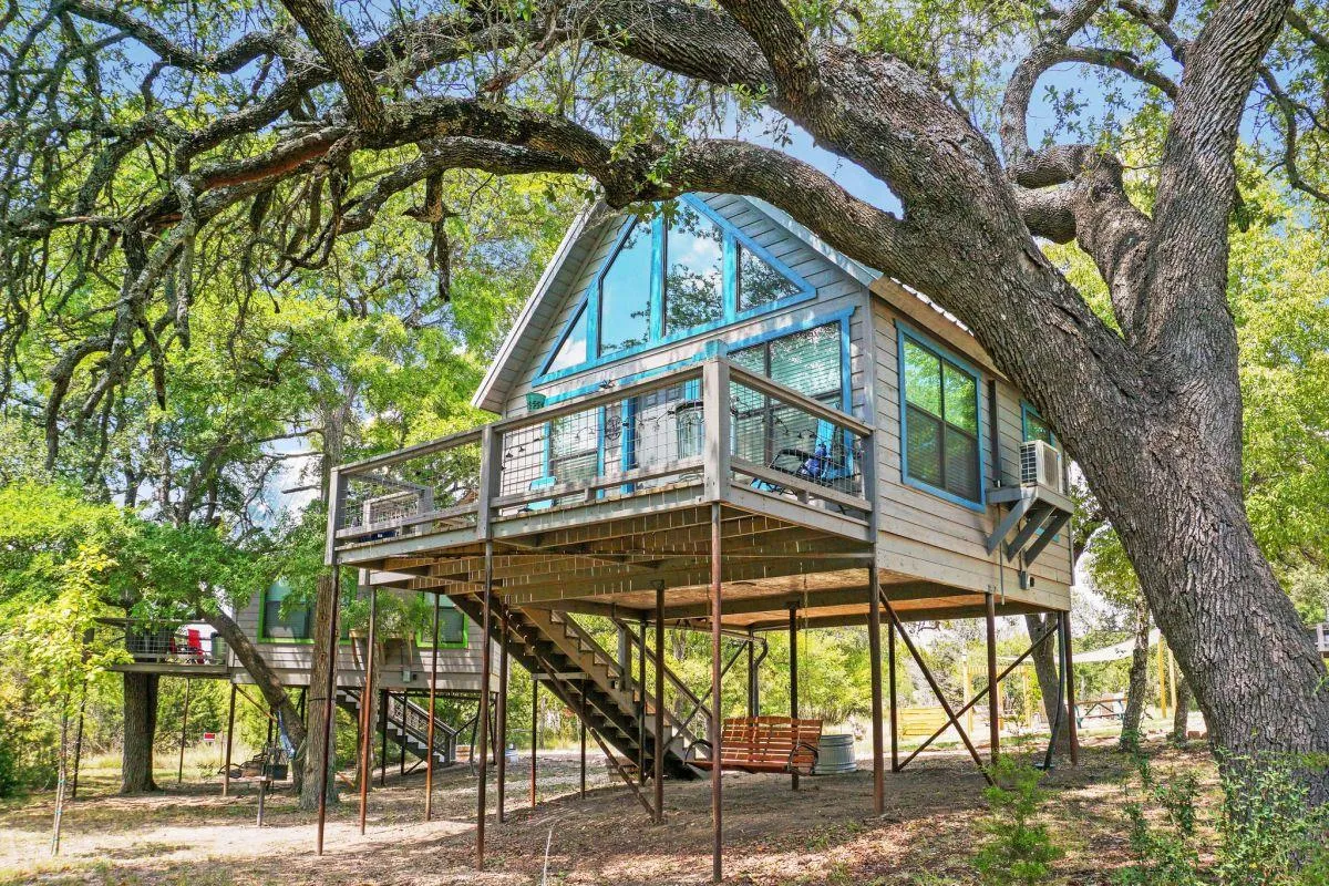 Photo of 931 SYCAMORE CREEK DR, Dripping Springs, TX, 78620