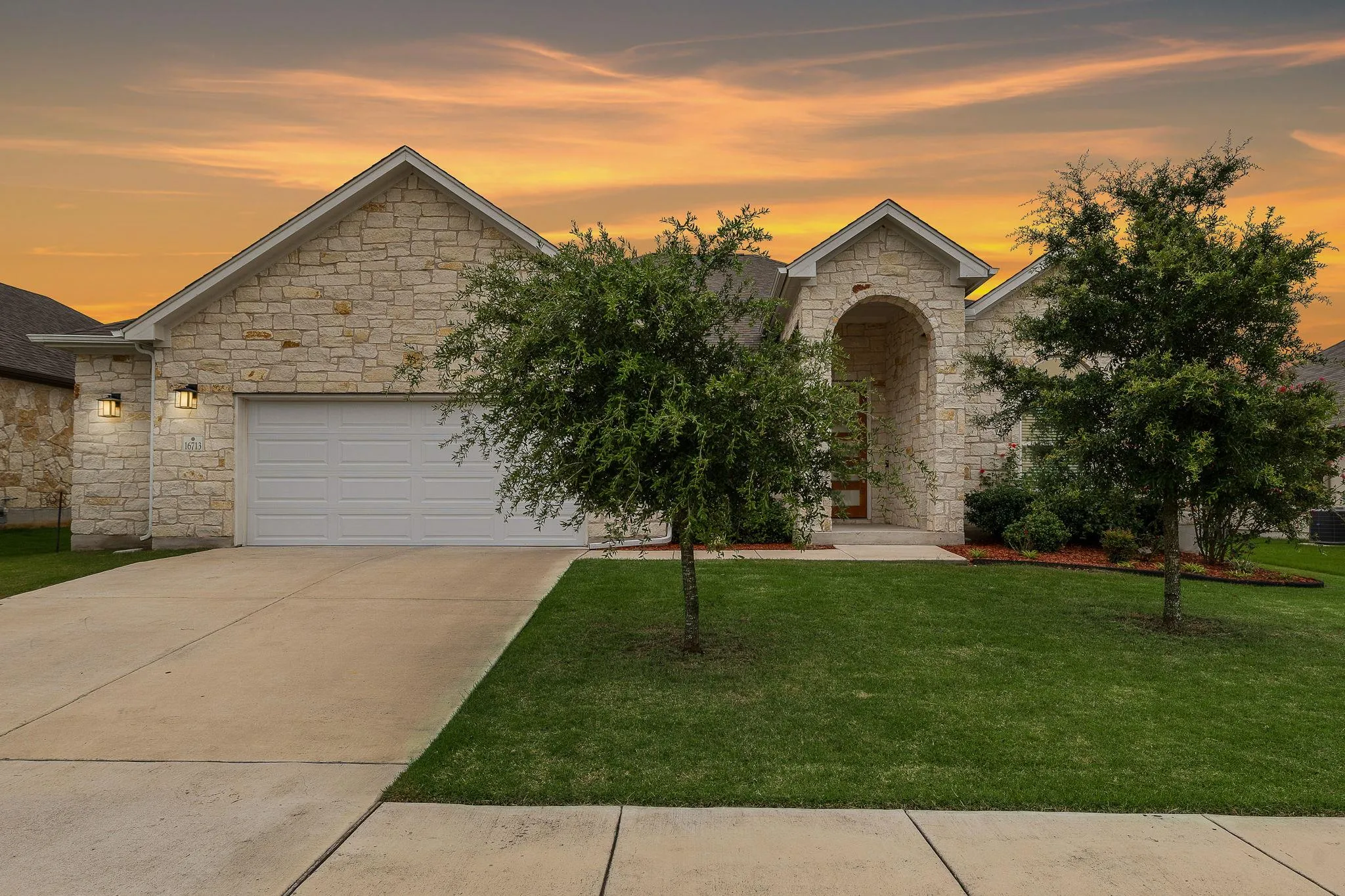 Photo 2 of 16713 ELSINORE LN