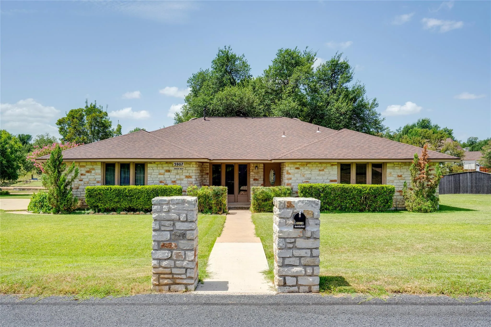 Photo of 3907 EAGLE WAY, Round Rock, TX, 78681