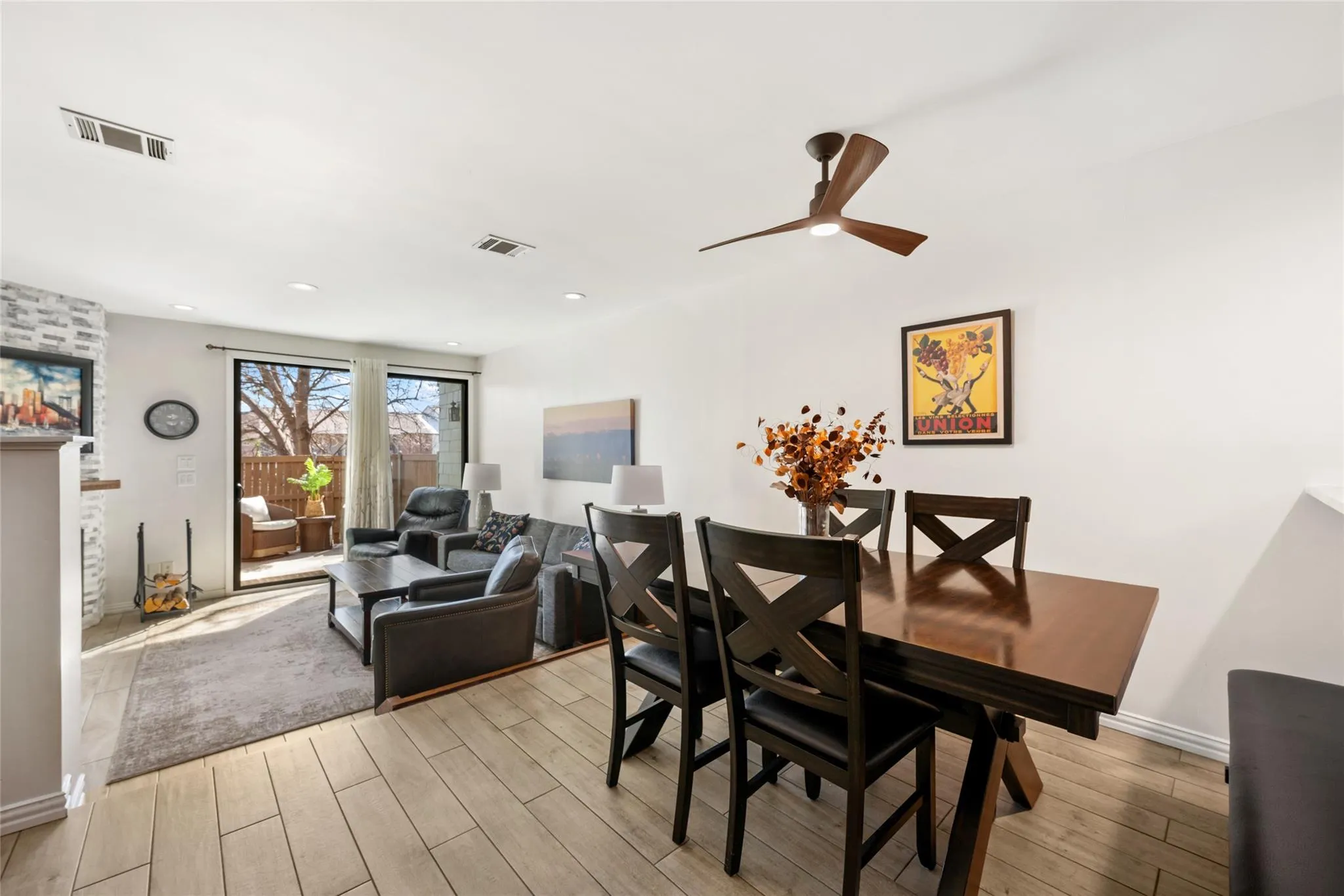 Photo 5 of 7122 WOOD HOLLOW DR #47