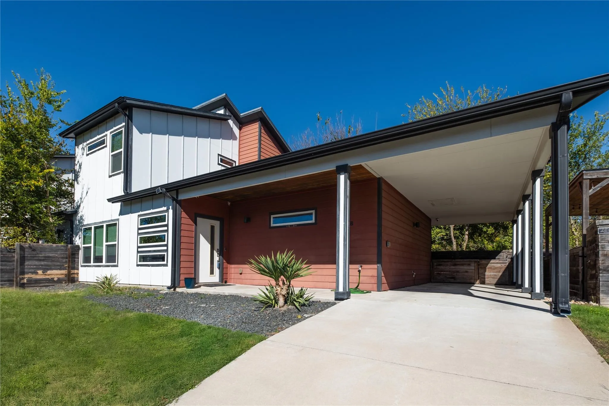 Photo of 7601 BETHUNE AVE #B, Austin, TX, 78752