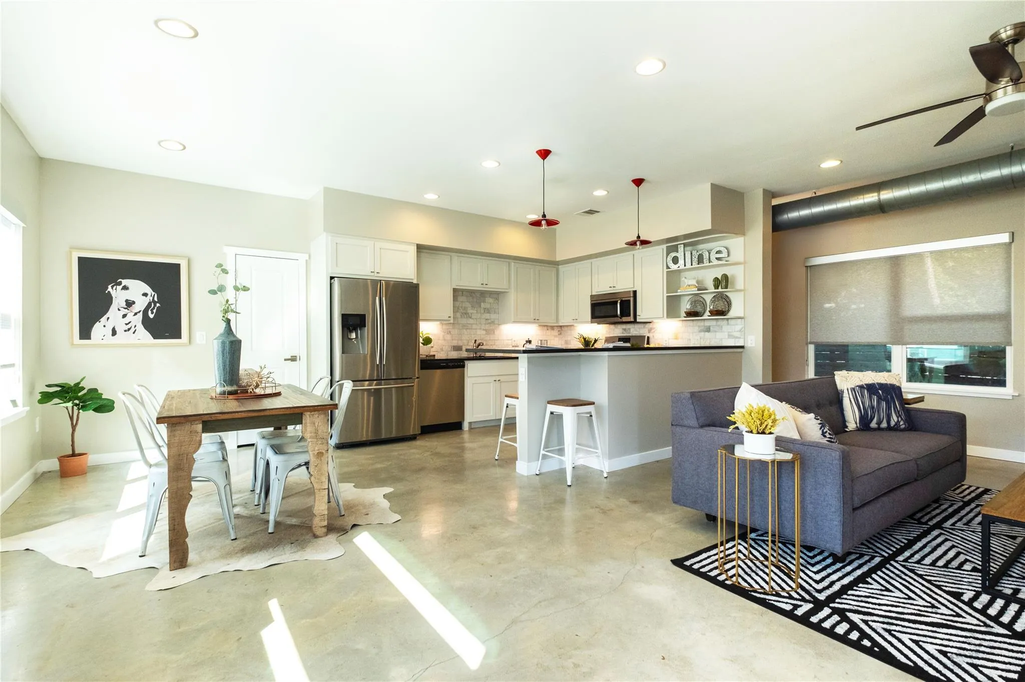 Photo 3 of 7601 BETHUNE AVE #B
