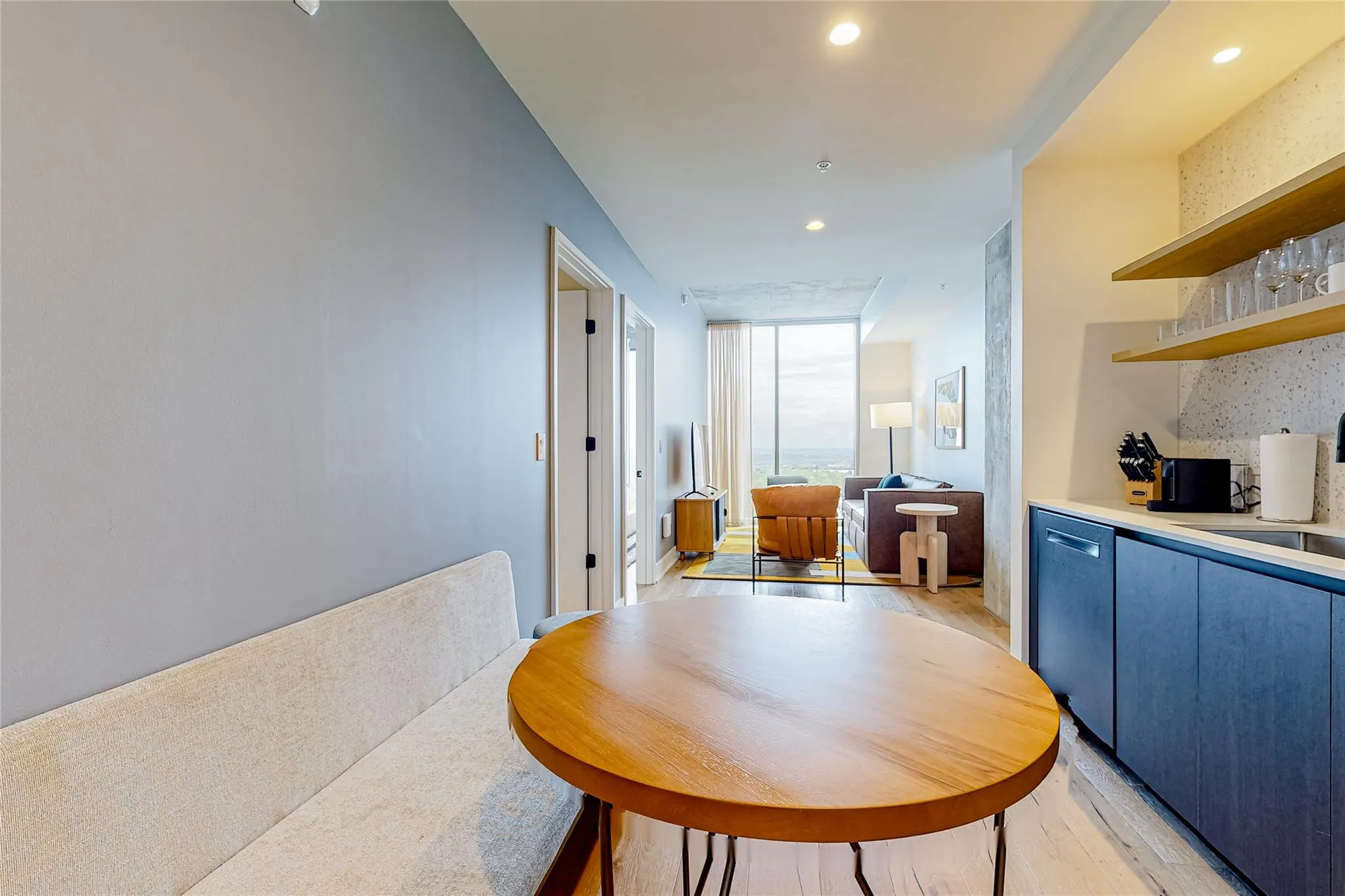 Photo 5 of 48 EAST AVE #3005