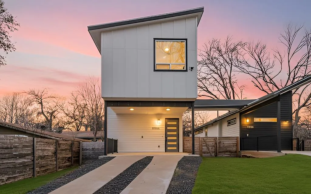 Photo of 1130 SPUR ST #A, Austin, TX, 78721