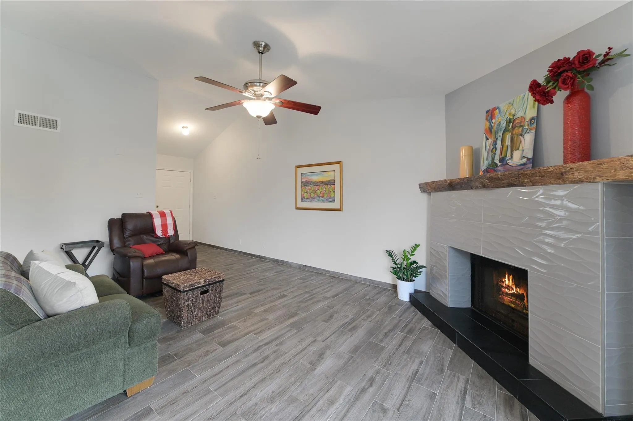 Photo 4 of 1601 FARO DR #2403