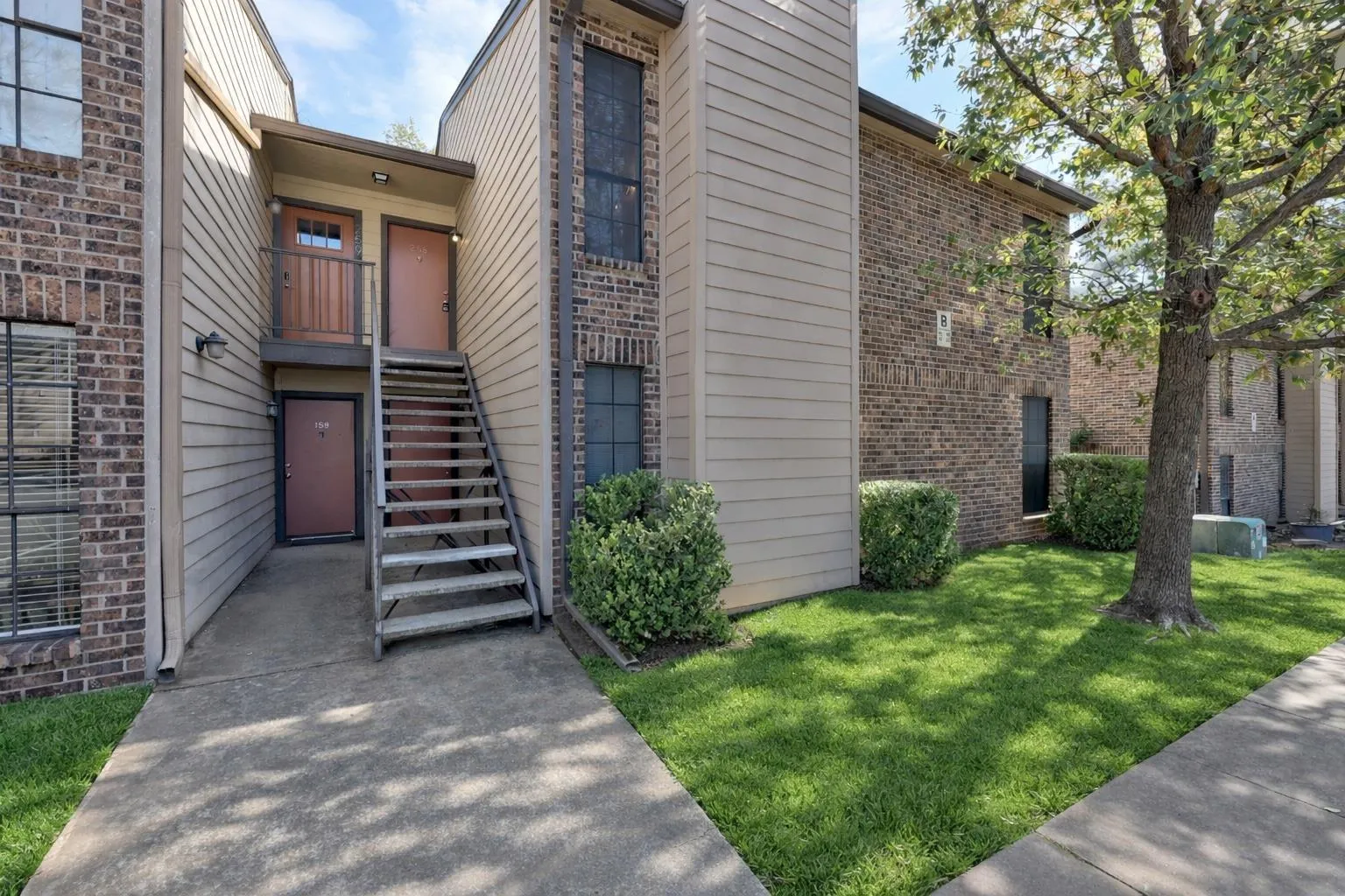 Photo 4 of 4159 STECK AVE #258