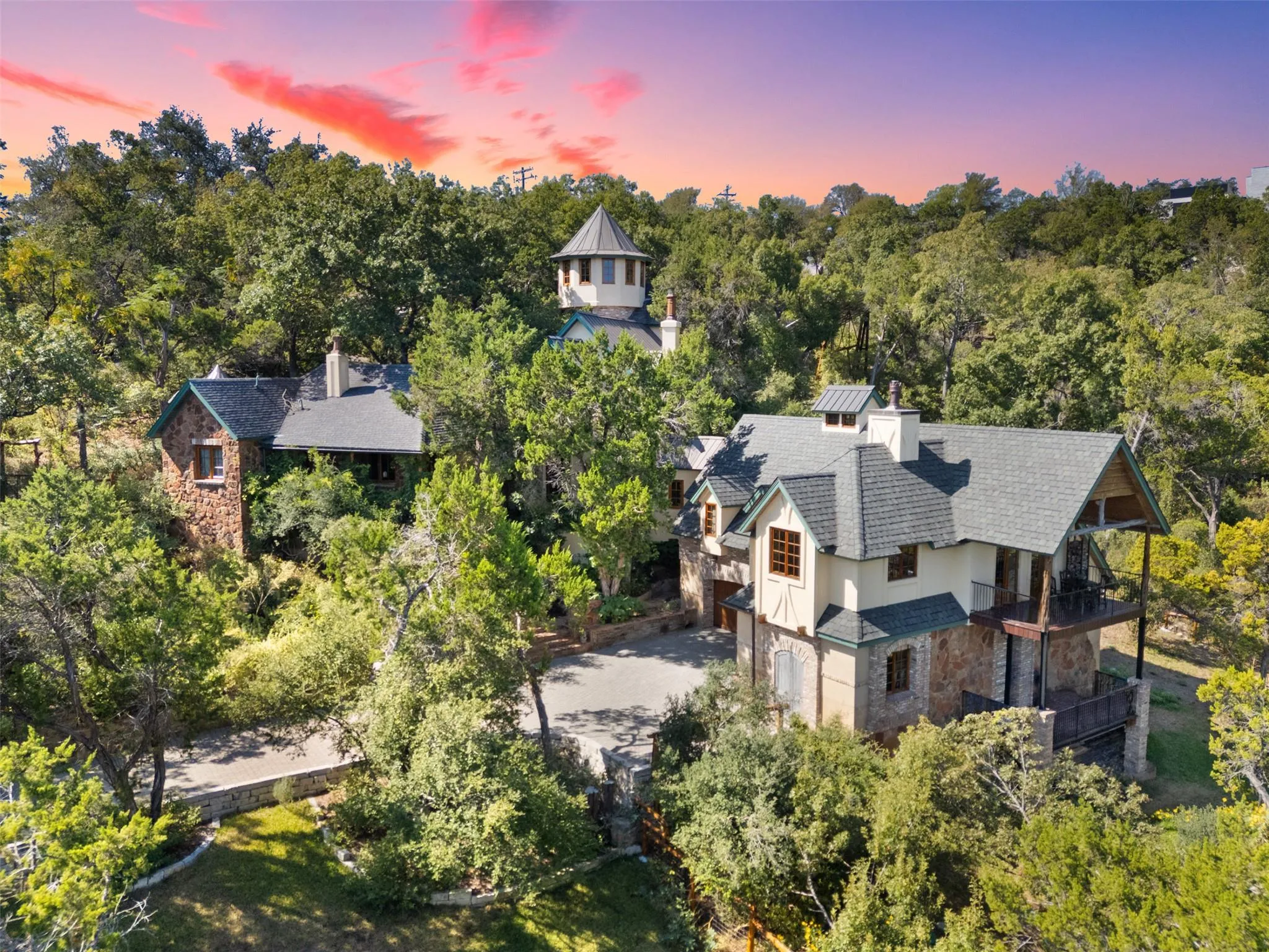 Photo of 1354 THE HIGH RD, Austin, 78746