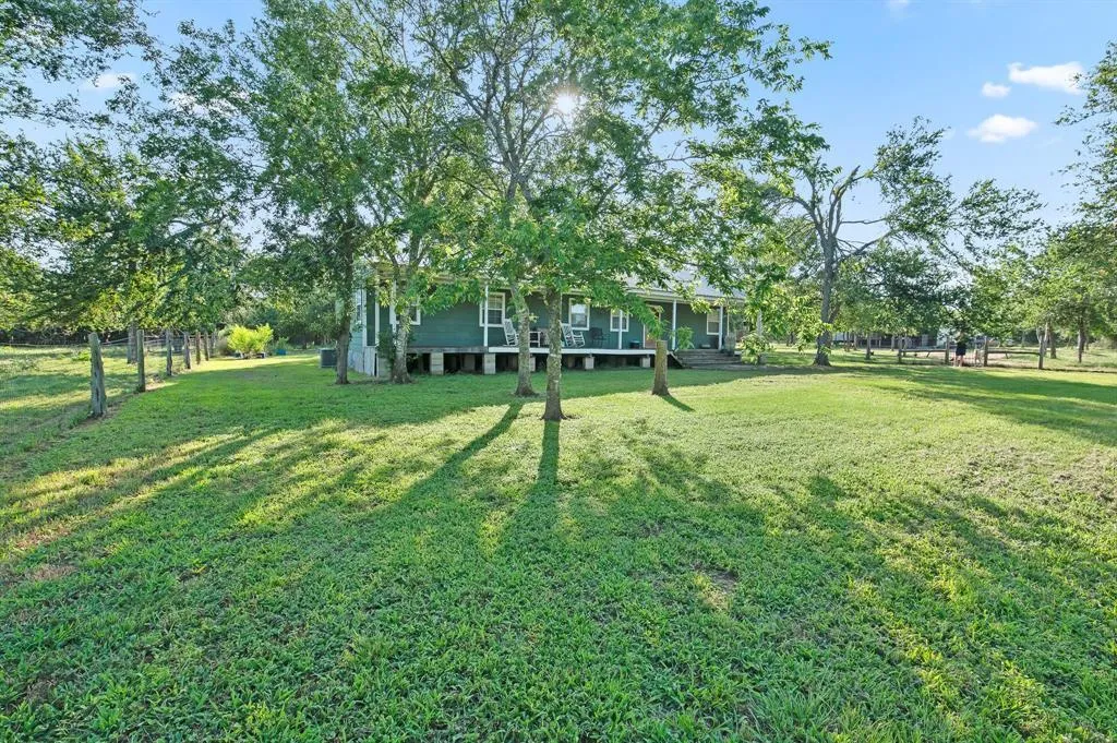 Photo 5 of 4771 COUNTY ROAD 473 NONE