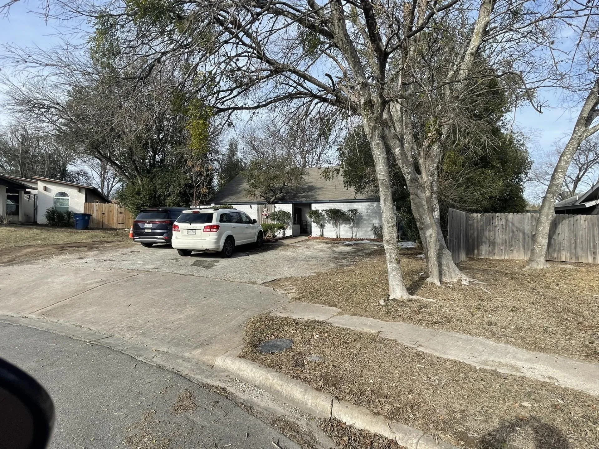 Photo 2 of 806 PLUMPTON DR #A
