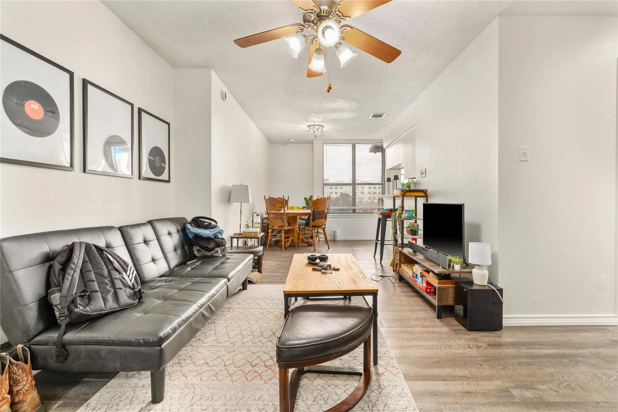 Photo 2 of 2409 LEON ST #307