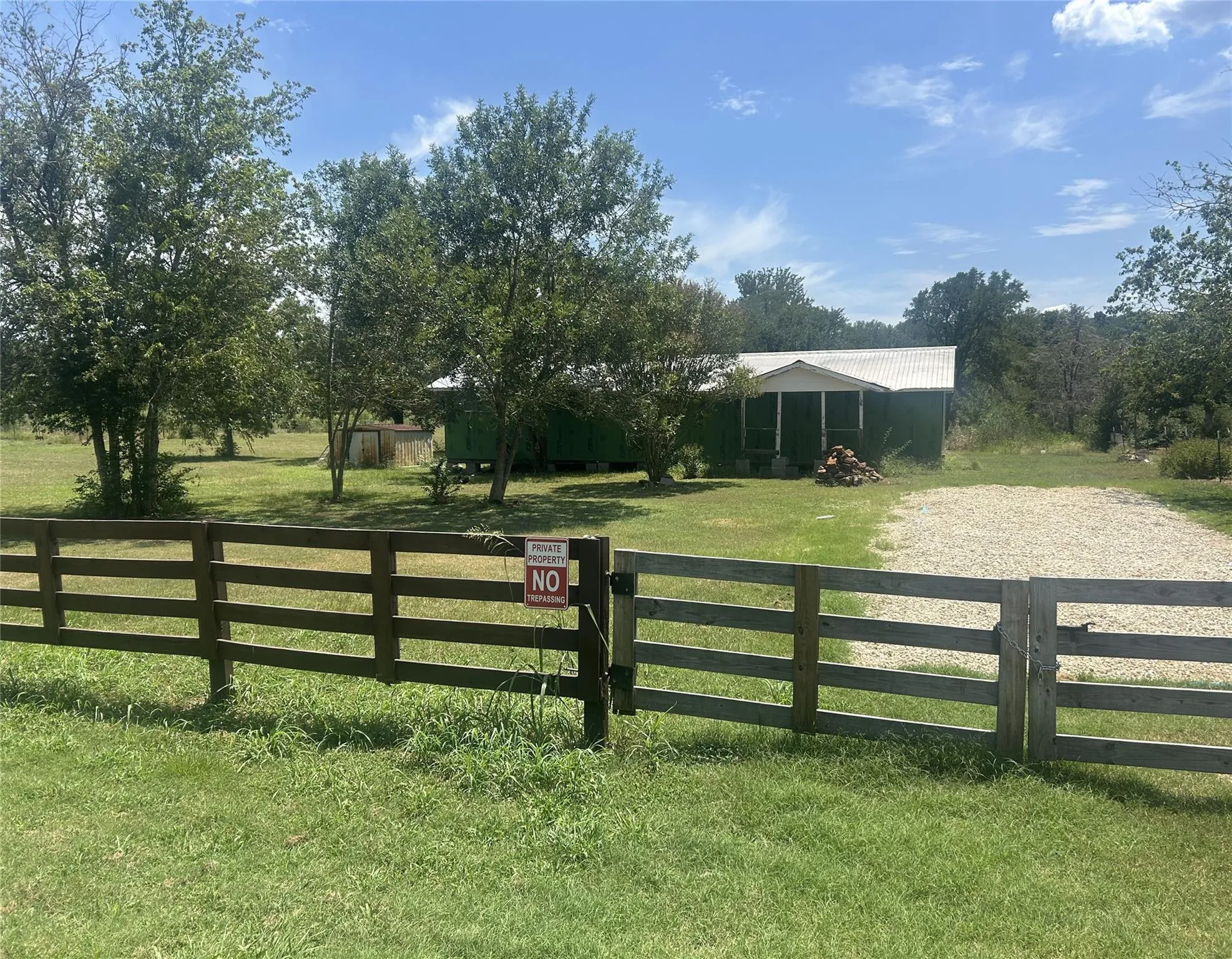 Photo of 2175 OLD HIGHWAY 20 HIGHWAY, Mc Dade, TX, 78650