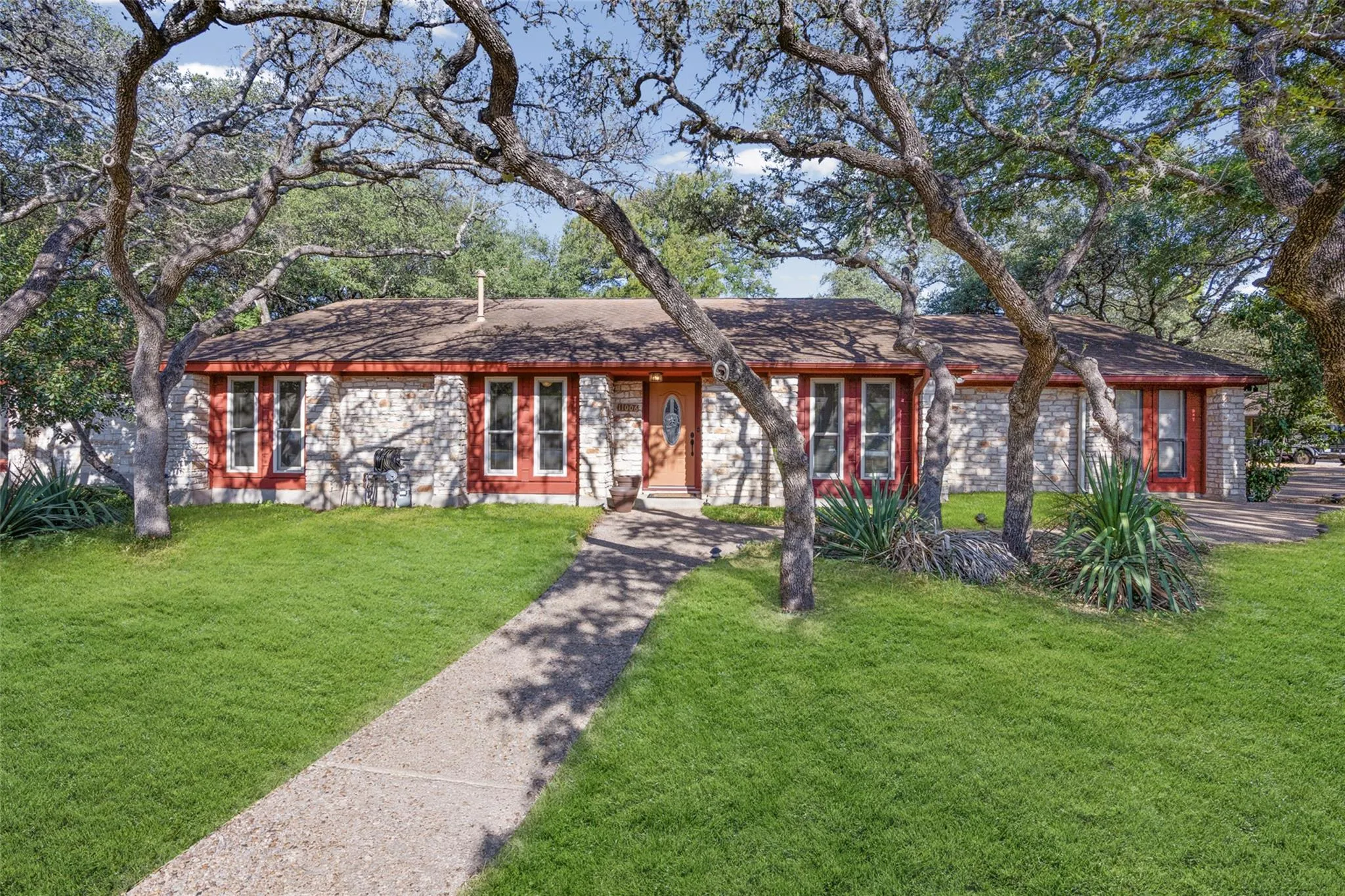 Photo of 11006 BRODIE LN, Austin, TX, 78748