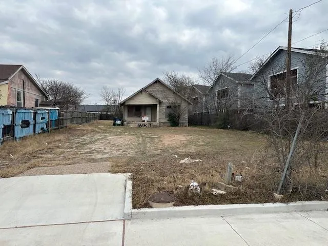 Photo 4 of 1167 SPRINGDALE RD