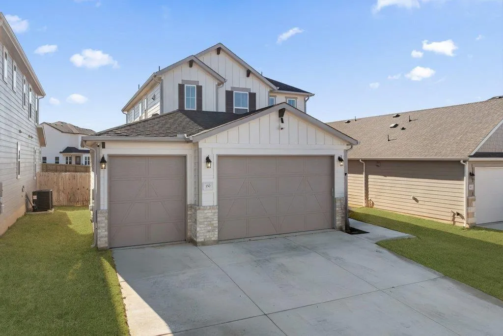 Photo of 150 SEATTLE SLEW DR, Jarrell, TX, 76537