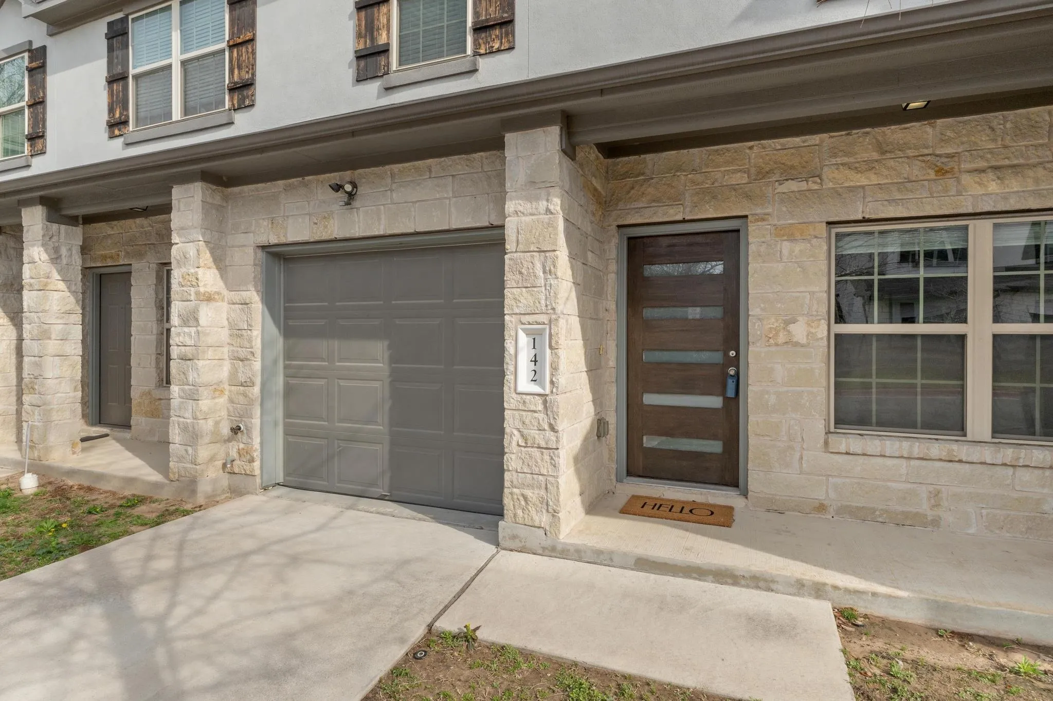 Photo of 142 THELONIOUS DR, Austin, TX, 78745