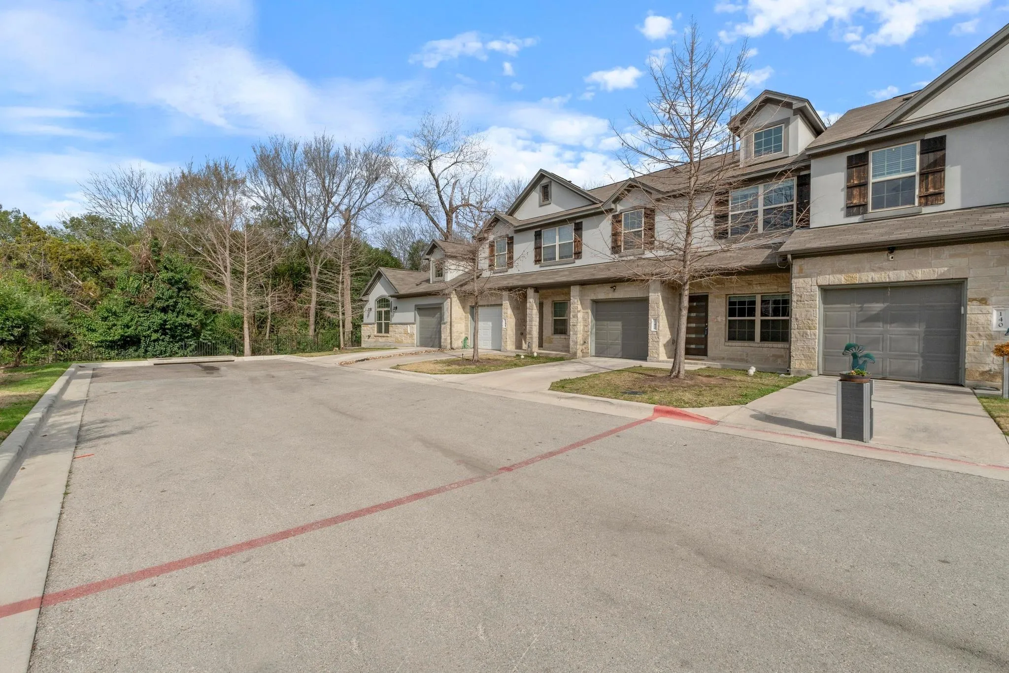 Photo 3 of 142 THELONIOUS DR