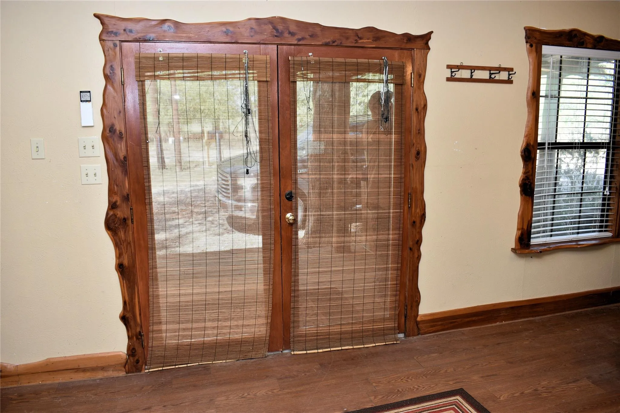 Photo 5 of 315 RIVERWOOD DR