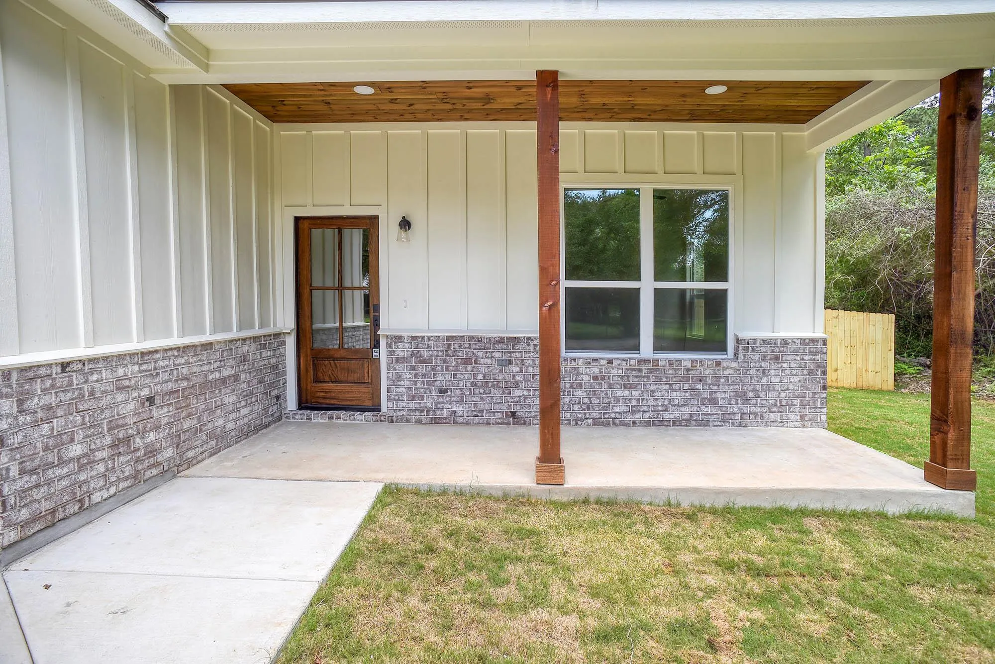 Photo 4 of 104 PONY GRASS LN