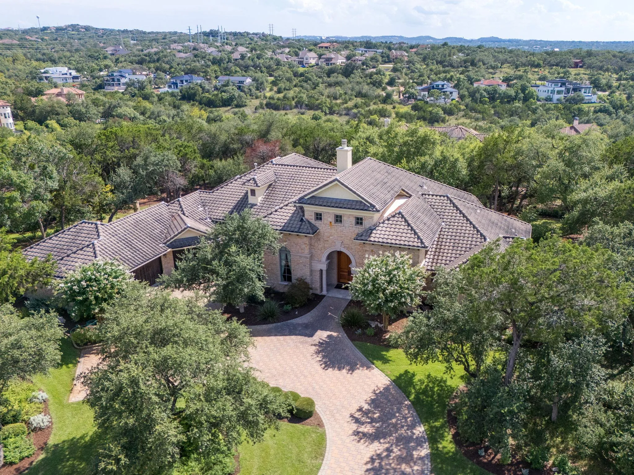 Photo of 101 ARROYO CLARO, Lakeway, TX, 78734