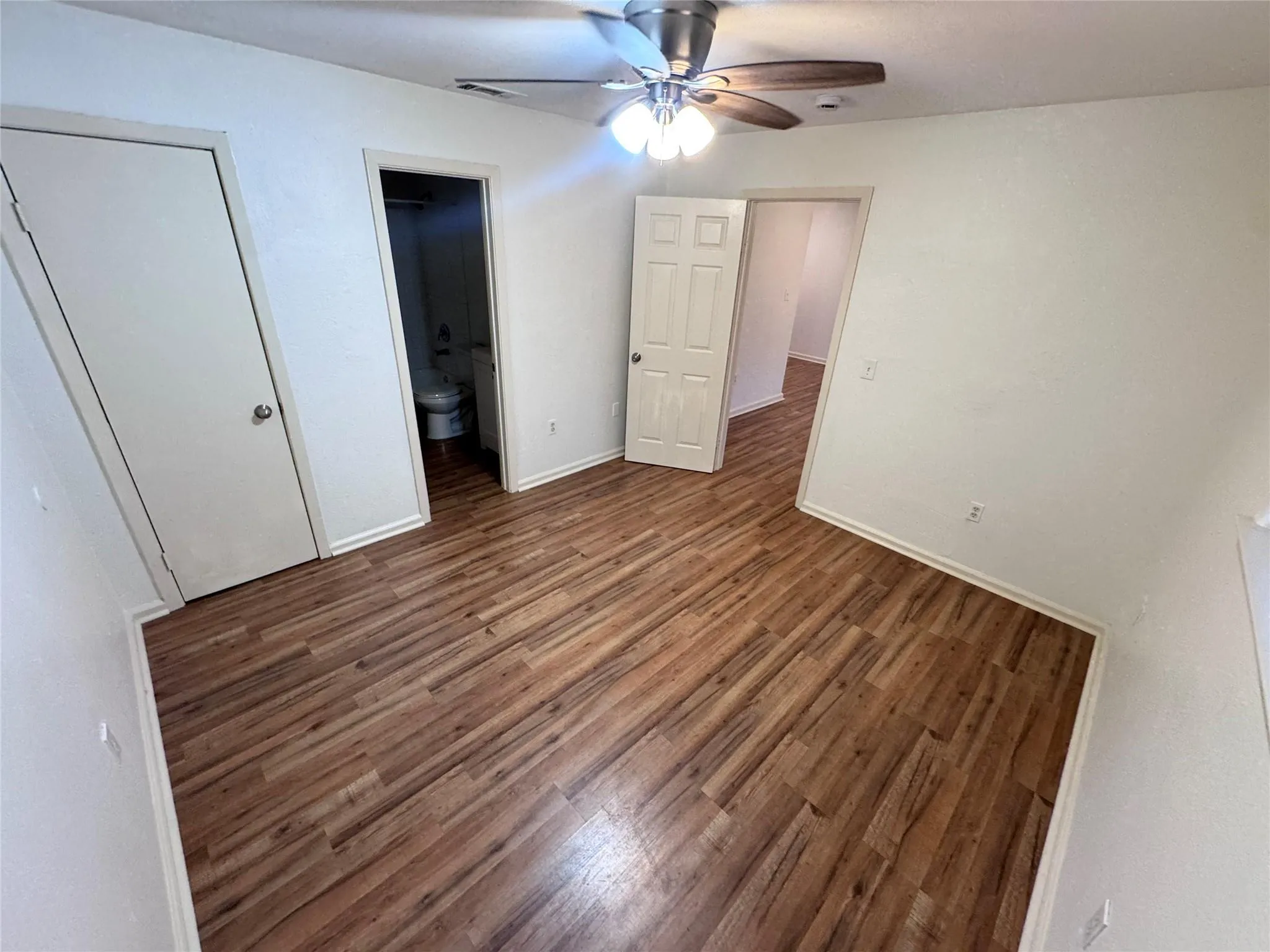 Photo 4 of 8207 SAM RAYBURN DR