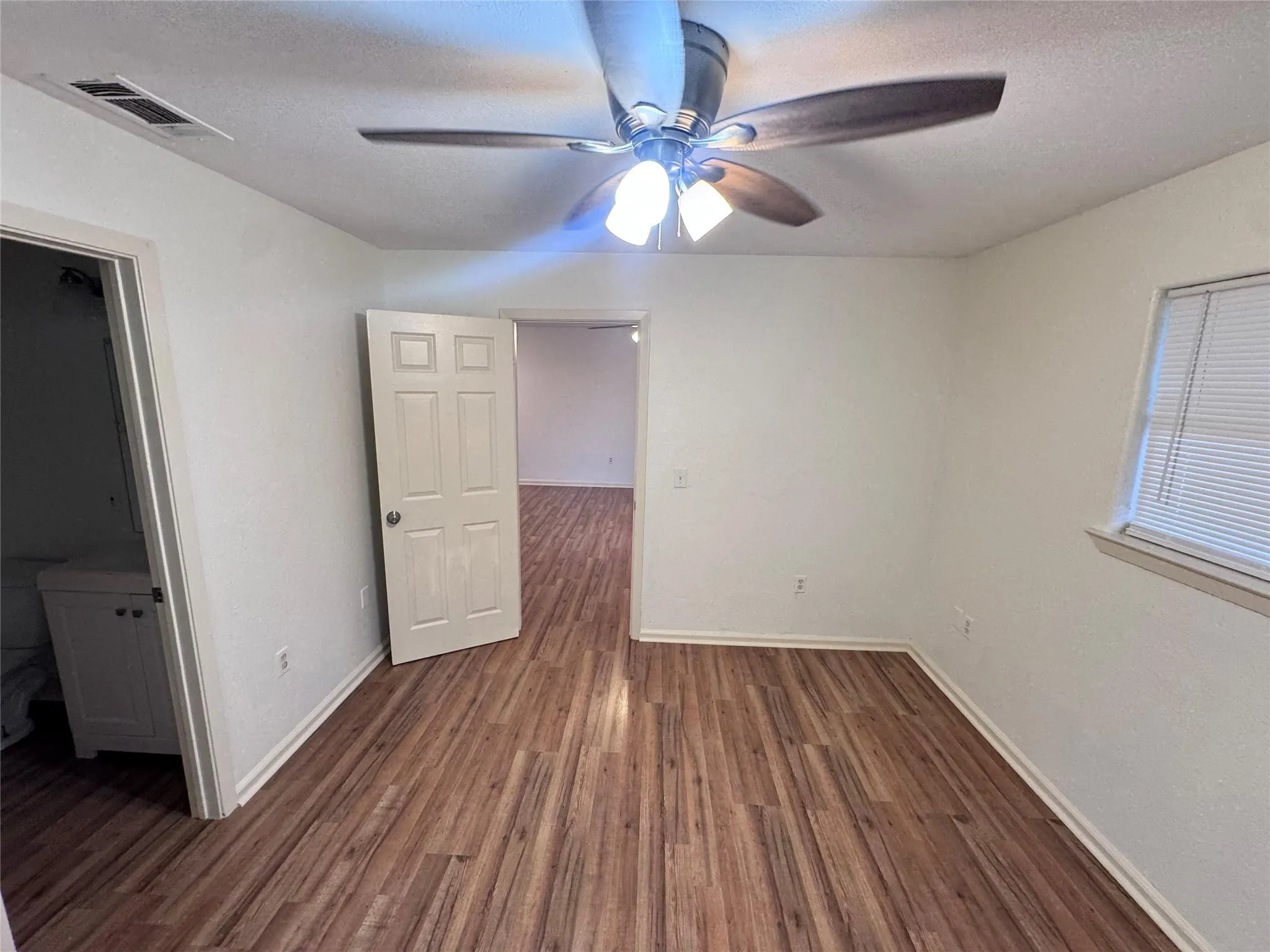 Photo 3 of 8207 SAM RAYBURN DR
