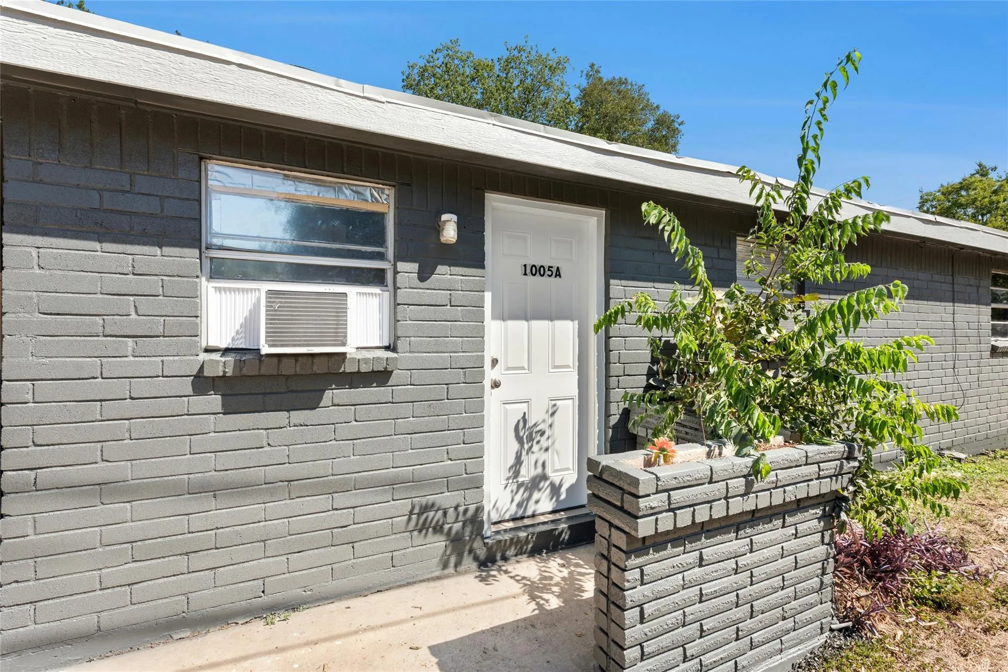 Photo 4 of 1011 HACKBERRY ST #A&B