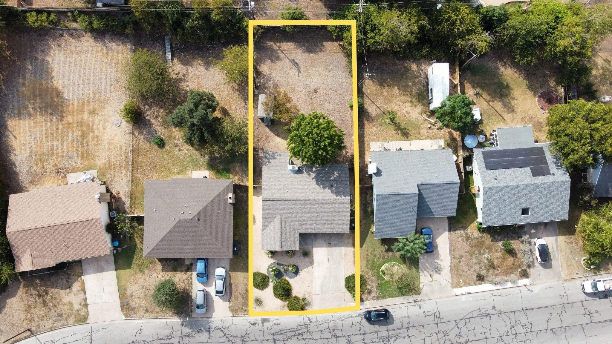 Photo 3 of 411 BUCKBOARD BLVD