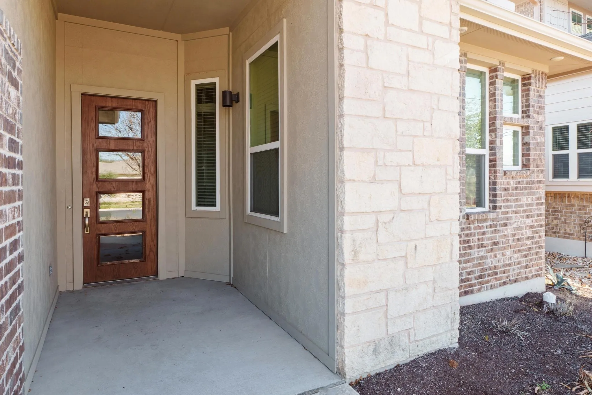 Photo 2 of 6409 ALLEYTON DR