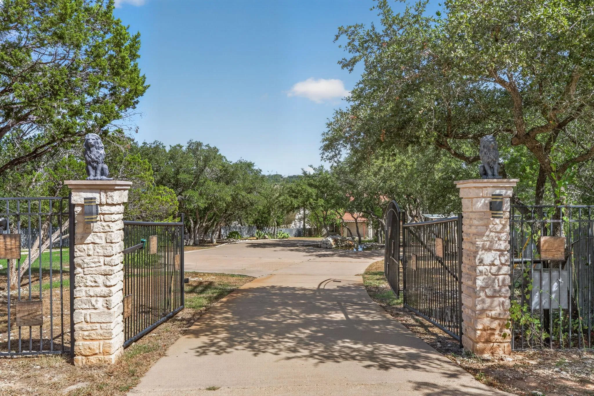 Photo of 3405 BEE CREEK RD, Spicewood, TX, 78669