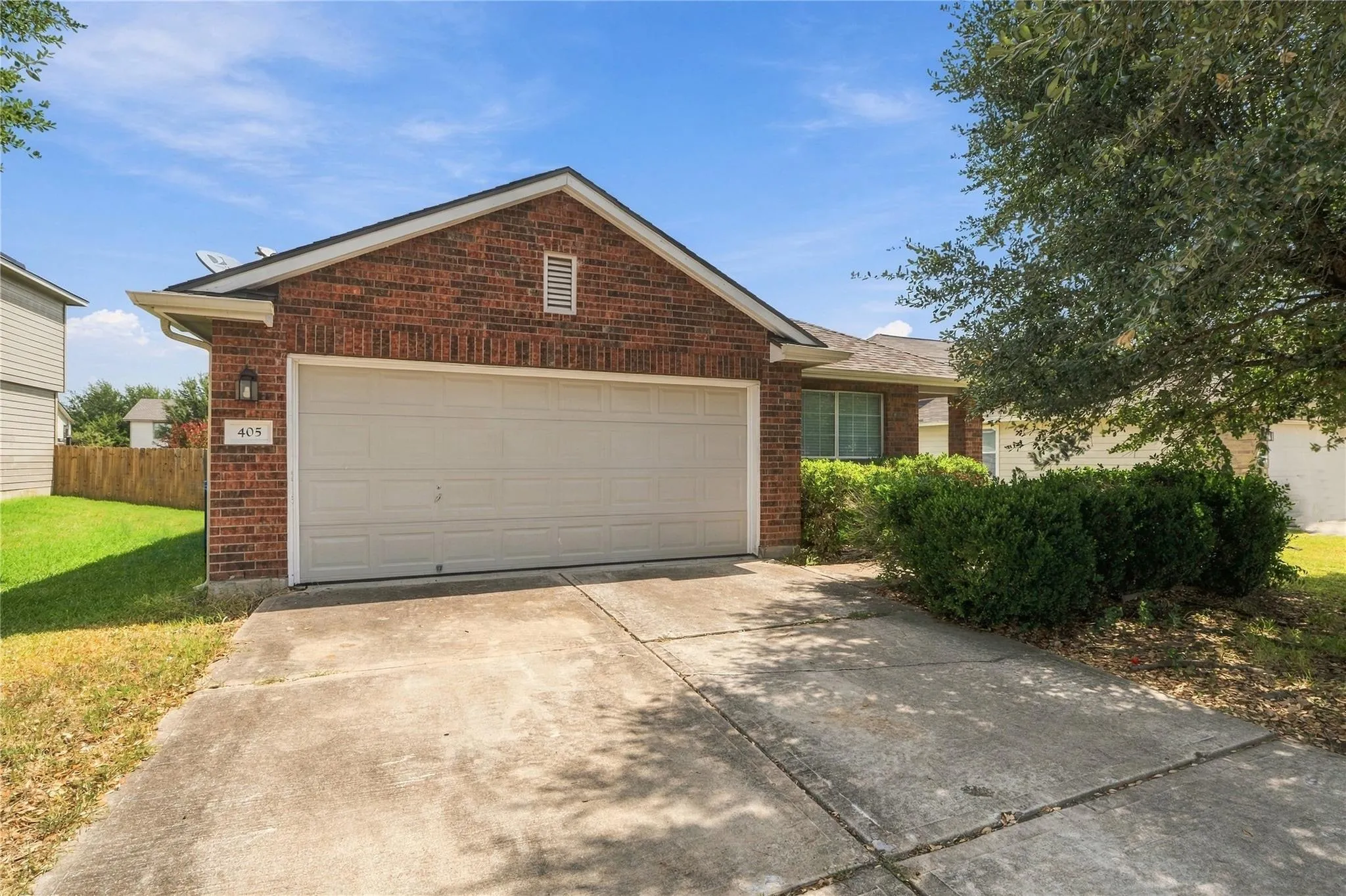 Photo of 405 BANDARA WOODS BLVD, Elgin, TX, 78621